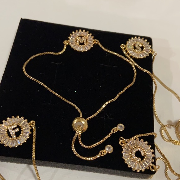 Initials zircon bracelets A B C E S and more - Picture 13 of 13